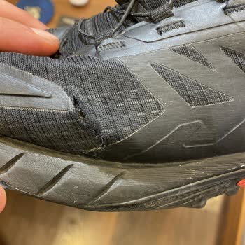 Ayıplı Salomon Ayakkabısının Erken Yırtılması Ve Red Yanıtı