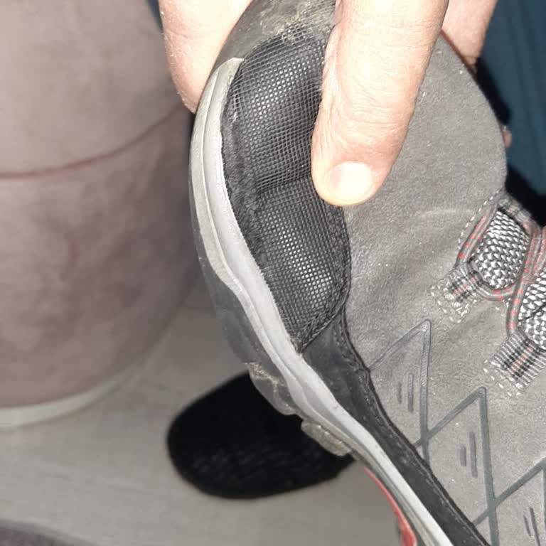 Garanti Red Edilen Çocuk Ayakkabısında Üretim Hatası