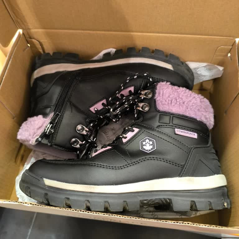 FLO Optimum Şubesinde Fermuarı Arızalanan Ayakkabı İçin İade Talebi