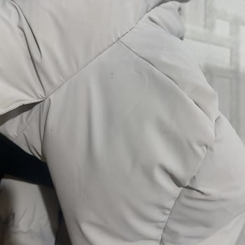 Mavi Montumda Kendi Kendine Oluşan Lekeler Ve İade Talebi