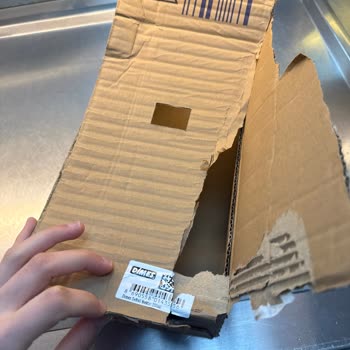 Pipetsiz Dimes Meyve Suyu Kartonları Mağazayı Zor Duruma Sokuyor