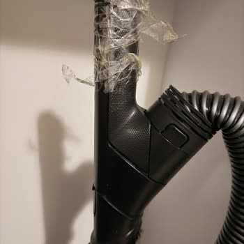 Kırık Tutma Kolu Ve Dayanıksız Plastik Miele Blizzard Süpürge Şikayeti