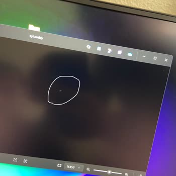 Lenovo Ekrandaki Leke İçin Servisin Hiçbir İşlem Yapmadan Geri Göndermesi