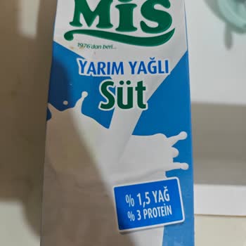 Süt İçindeki Kesik Parçalar Çocuk Sağlığını Tehlikeye Attı