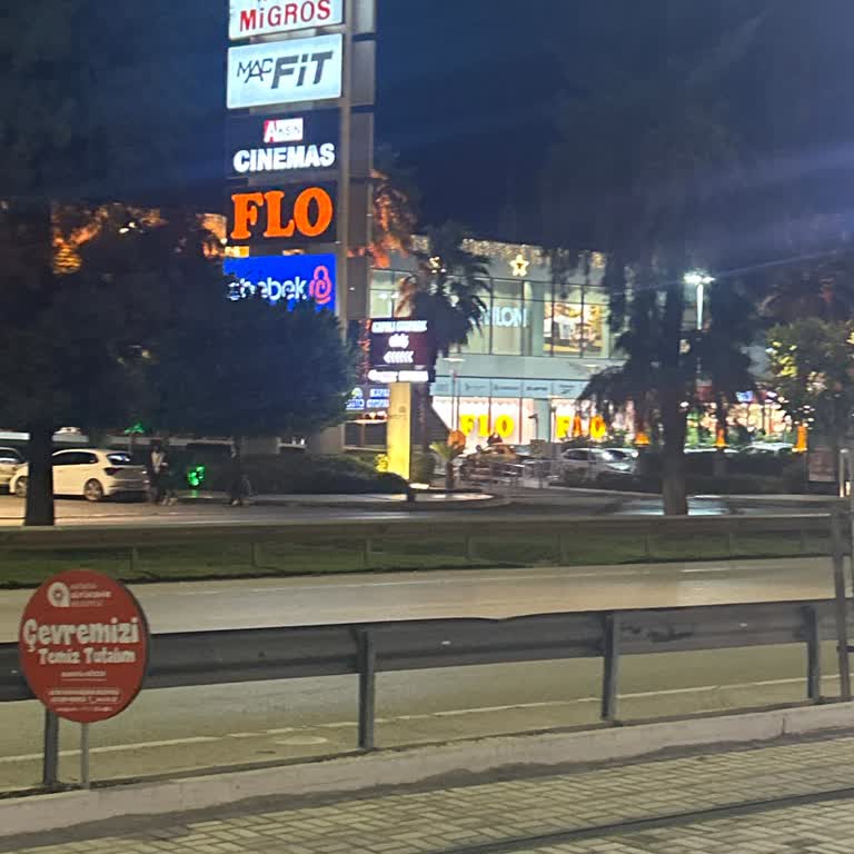 Erasta Kahve Dünyası'nda Köpek Saldırısı Ve Personelin Duyarsız Tutumu