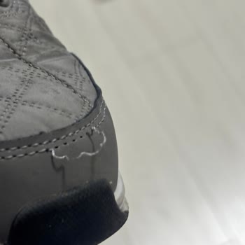 Skechers Ayakkabısının Dikişleri Kısa Sürede Açıldı, Ücretsiz Değişim Talebi