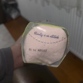 Isana Disk Pamukta Hijyenik Olmayan Lekeler Ve İade Talebi