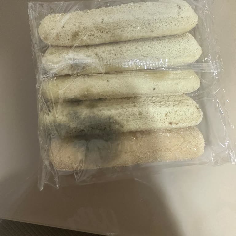 Pesotti Küflü Kedi Dili Bisküvi Satın Alındı, Sağlık Riski Ve Denetim Talebi