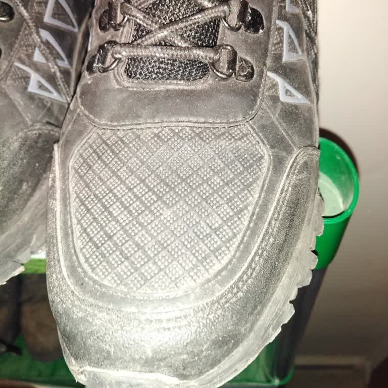 İlk Yağmurda Dikişlerinden Su Geçiren Kışlık Botta İade Ve Değişim Talebi