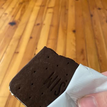 Ambalajı Açılmış Gibi Görünen Dondurma İçin Hijyen Şikayeti Ve İade Talebi