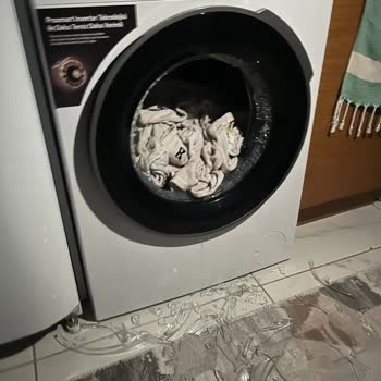 Arçelik Çamaşır Makinesi Kapak Camı Patladı: Güvenlik Riski Ve Garanti Dışı