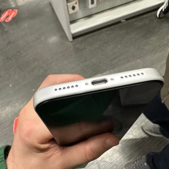 Ayıplı İPhone 17 Pro Max Ve Media Markt Van AVM'de Sorumsuz Müşteri Yaklaşımı