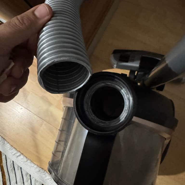 İlk Kullanımda Hortum Kırılan Philips Elektrikli Süpürge İçin İade Talebi