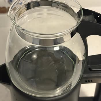 Kiwi Çaydanlık Cam Kısmı Çatladı Ve Kendiliğinden Kapanıyor, Tam İade Talebi