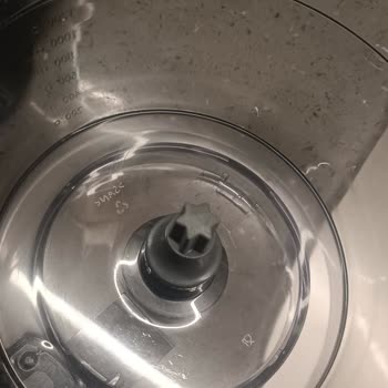 Kullanılmış Olduğu Anlaşılan Yeni Mutfak Robotu Ve Değişim İsteği