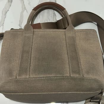 Yeni Çantada Renk Hasarı, Firma Değişim Talebini Reddetti