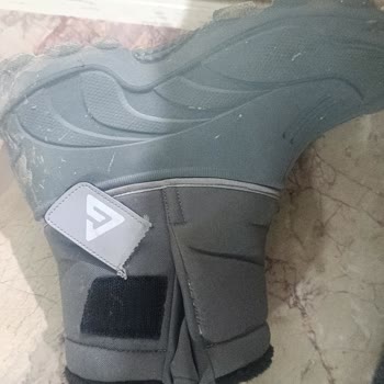 Gezer Çocuk Çizmesinin Kırt Kısmı İki Hafta İçinde Yırtıldı Ve İade Yapılamıyor