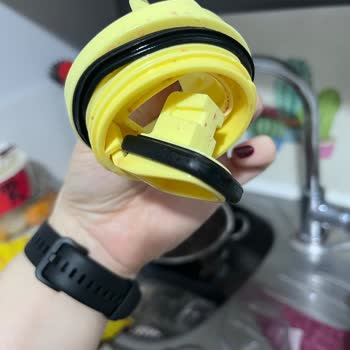 Stanley Termosunun Patlaması Ve Mutfak Maddi Hasarı!