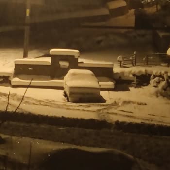 Çamlıdere Belediyesi Fen İşleri Personelinin Yardımsız Davranışı Ve Araç Mahsur Bırakması