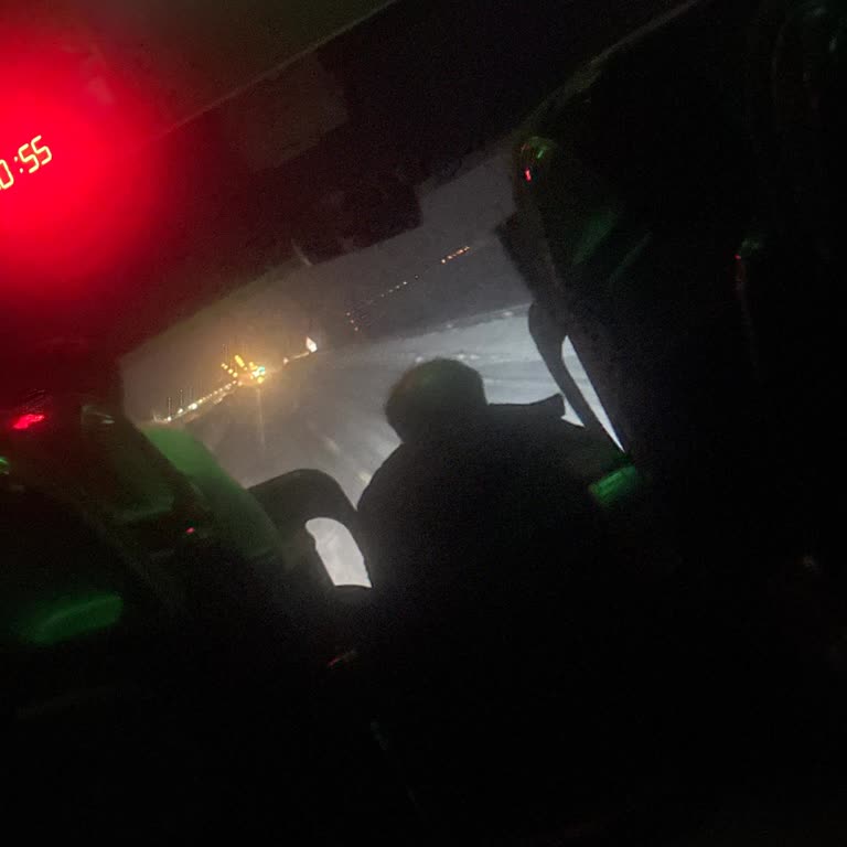 Lider Van Seyahat Patlak Körükler, Isıtmayan Araç Ve Sigara İçen Şoför: Güvenlik İhlali