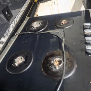 Vestel Servisinin Eski Ocağı Sökmeden Kurulum Reddi Ve Gaz Sızıntısı Riski