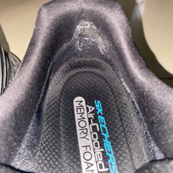 Skechers Ayakkabısında Kısa Sürede Topuk Yırtığı Ve Değişim Talebi