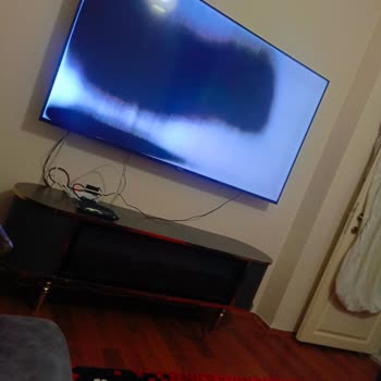 JVC 70 İnç Televizyonumun Sürekli Arızalanması Ve Küçültülmeye Zorlanması