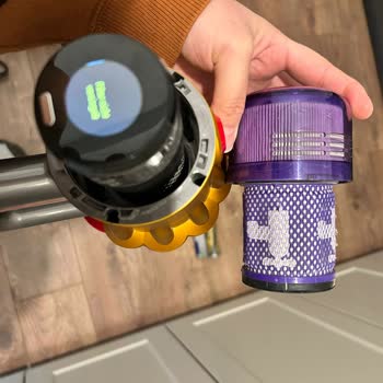 Dyson V12 Detect Slim Süpürgede Sürekli Kapanma Ve Yetersiz Müşteri Desteği