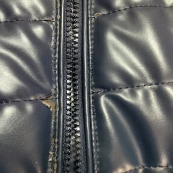 Kısa Sürede Deri Dökülmesi Yaşadığım Montda Garanti Süresi Nedeniyle Çözüm Bulunamadı