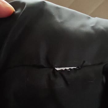 @Hcawear35 Alt İle Üstün Renk Tonları Birbirinden Farklı