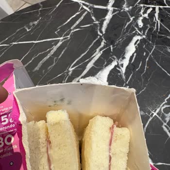 Küflü Sandviç Ve Dardanel’in İhmalci Yaklaşımı