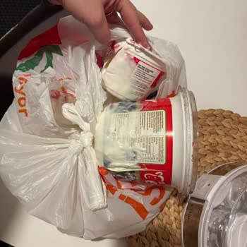 Siparişim Geç Teslim Edildi, Tavuk Eksik Ve Yoğurt Delinmiş