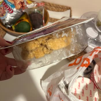 Siparişim Geç Teslim Edildi, Tavuk Eksik Ve Yoğurt Delinmiş