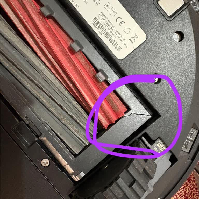 Roborock Q8 Max Fırça Kapağı 1 Yılda Kırıldı, Garanti Kapsamı Talep Ediliyor