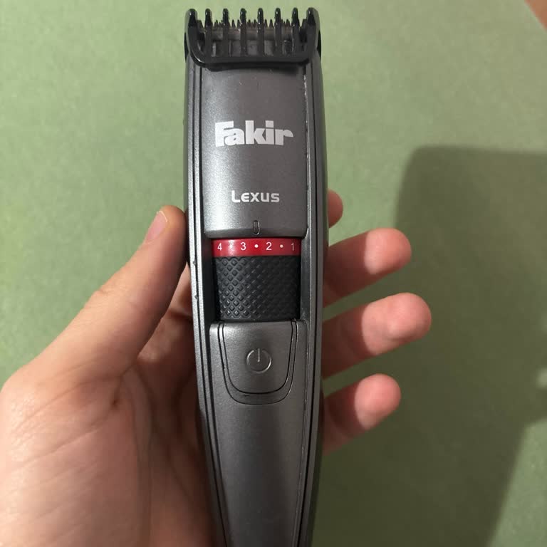 Şarjda Patlayan Tıraş Makinesi Elektrik Çarpması Ve Güvenlik Endişesi