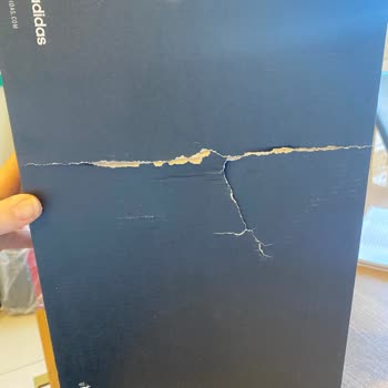 Adidas Campus Ayakkabıda Yanlış Bağcık Ve Özensiz Paketleme Hayal Kırıklığı!