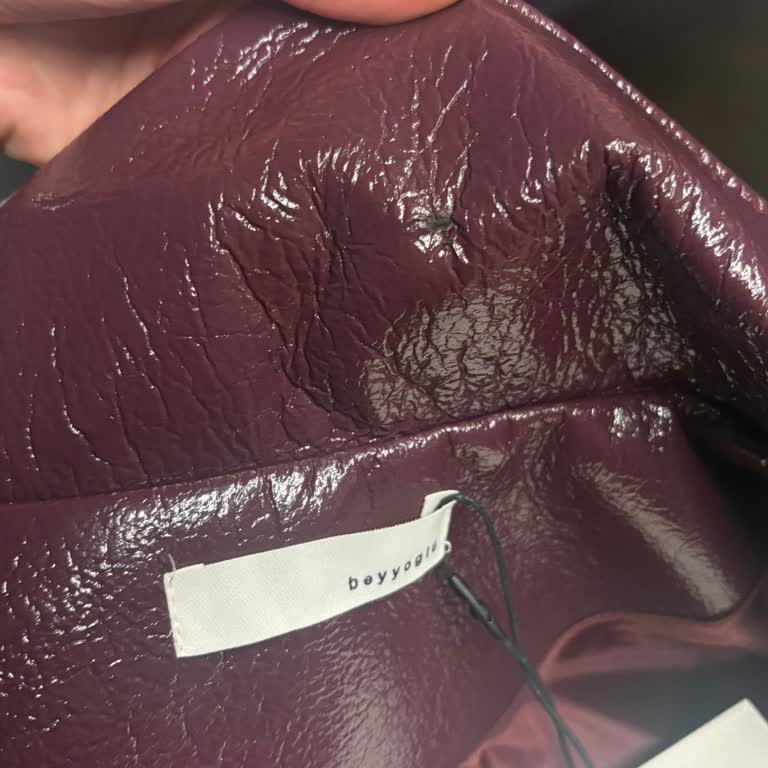 Bordo Deri Cekette Yaka Derisi Soyulmuş, Değişim Reddedildi