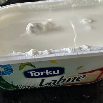Migros Mezitli Şubesinde Bozulmuş Torku Labne Peyniri