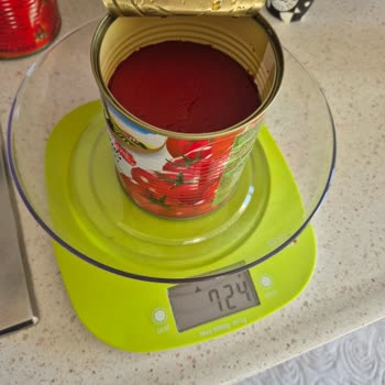 Tukaş Salçası Kutusu Yarım Dolu Çıktı