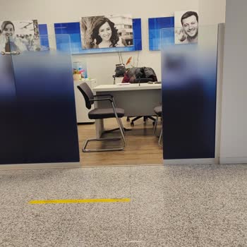 İş Bankası Şubesinde Uzun Bekleme Süresi Ve İlgisiz Personel