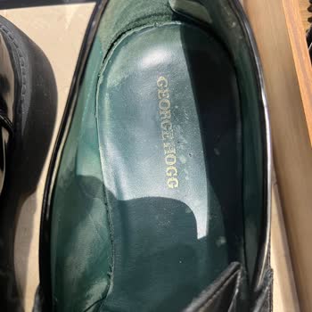 13.000 TL'lik Ayakkabının Beş Ayda Açılan Tabanı Ve Çatlayan Üstü, Ücretsiz Değişim Talebi