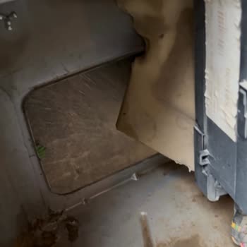 Arka Tampon Değişiminde Unutulan Havalandırma Menfezi Nedeniyle Araçta Su Ve Toz Sorunu