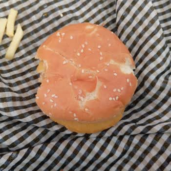 Çürük Ve Bayat Burger Menüsü: Hijyen Sorunu Ve İade Talebi