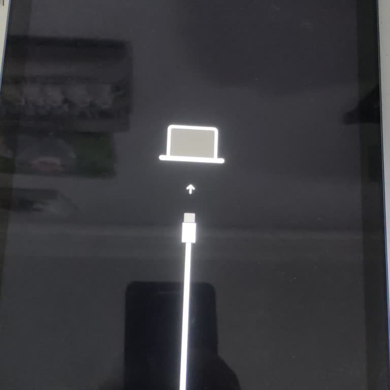 Apple Yeni Nesil Tablet Çöktü Ve Servis Garantiyi Reddetti!