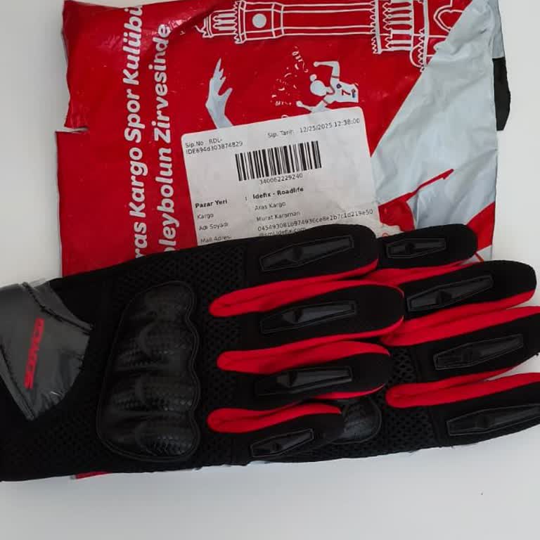 Motosiklet Kaskı Gönderilmedi, Sistem Yanlış Teslimat Gösteriyor