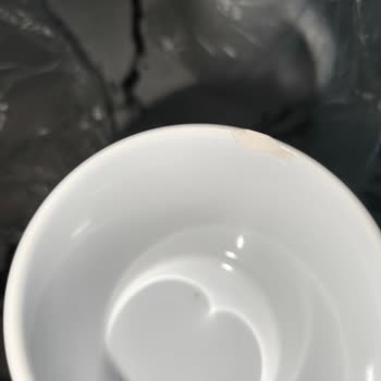 Hasarlı Kupalar Ve Müşteri Hizmetlerinden Çözüm Yokluğu