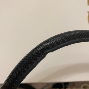 Satın Alınan Çanta Hasarlı, Personel Yanıltıcı Bilgi Verdi Ve Mağazaya Ulaşılamıyor