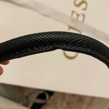 Satın Alınan Çanta Hasarlı, Personel Yanıltıcı Bilgi Verdi Ve Mağazaya Ulaşılamıyor