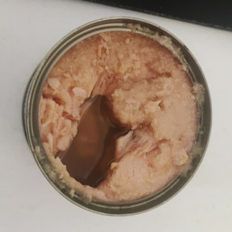 Migros Maltepe Şubesinde Bozuk Ton Balığı Ve Eksik İçerik