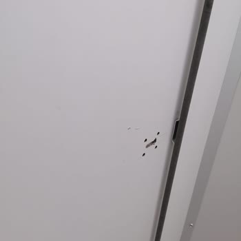 İdeal Kabin WC Kabinlerinin Kapı Sürgü Sistemleri Daha 2 Ay Olmadan Elimizde Kaldı!